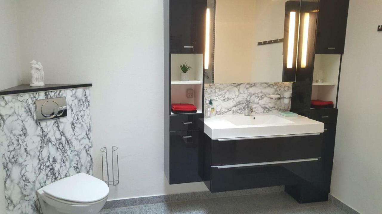 Holstebro Townside House Villa ภายนอก รูปภาพ
